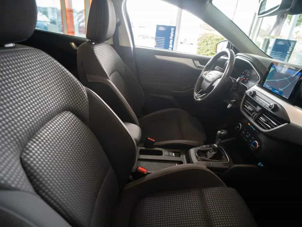 Ford Focus Lim. C&C WINTER-P./NAVI/KLIMA/DAB/JRC 11/2020-photo-9