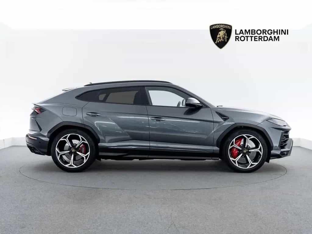 Lamborghini Urus Carbon I B&O I Winter tires 07/2019-photo-1