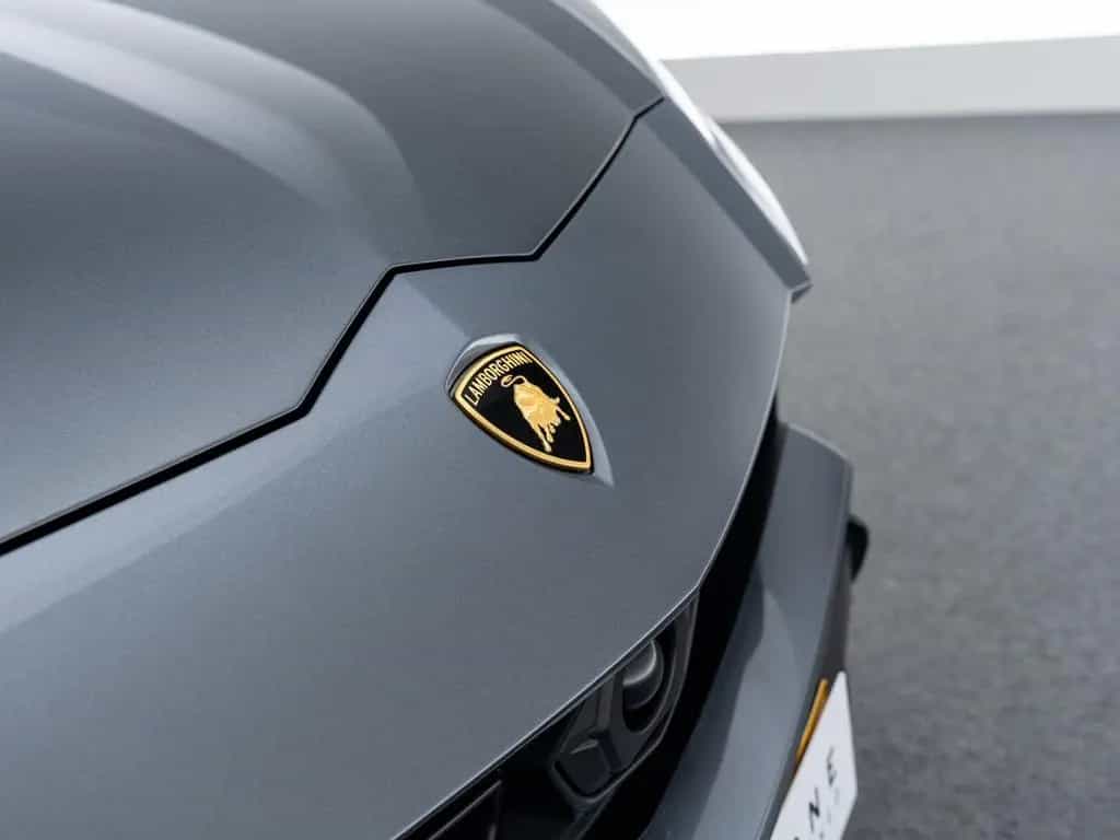 Lamborghini Urus Carbon I B&O I Winter tires 07/2019-photo-10