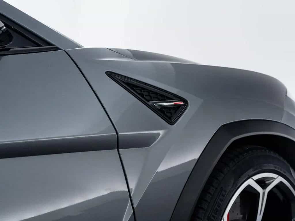 Lamborghini Urus Carbon I B&O I Winter tires 07/2019-photo-13