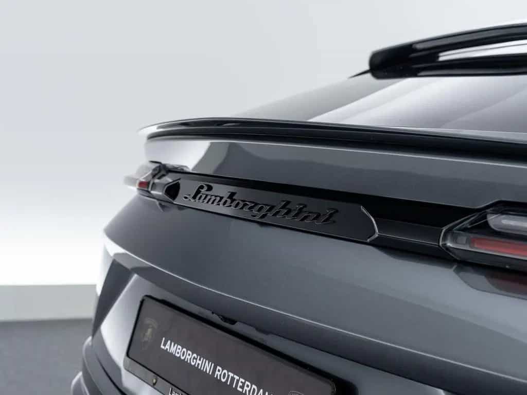 Lamborghini Urus Carbon I B&O I Winter tires 07/2019-photo-16