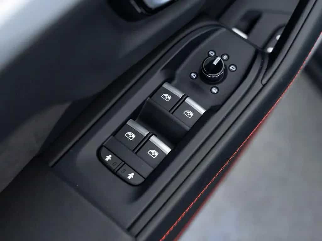 Lamborghini Urus Carbon I B&O I Winter tires 07/2019-photo-26