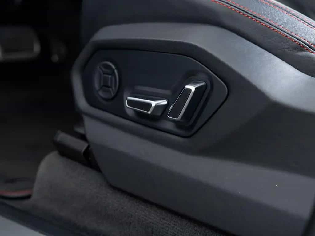 Lamborghini Urus Carbon I B&O I Winter tires 07/2019-photo-30
