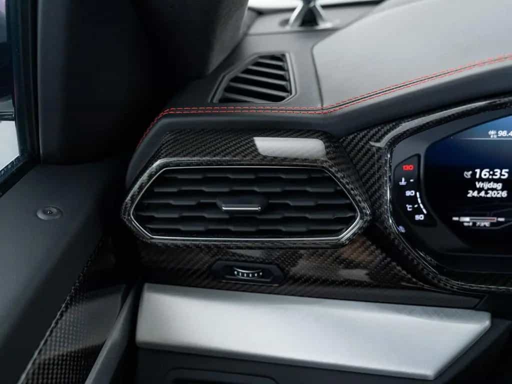 Lamborghini Urus Carbon I B&O I Winter tires 07/2019-photo-38