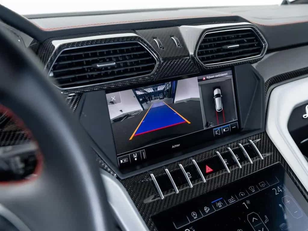 Lamborghini Urus Carbon I B&O I Winter tires 07/2019-photo-40