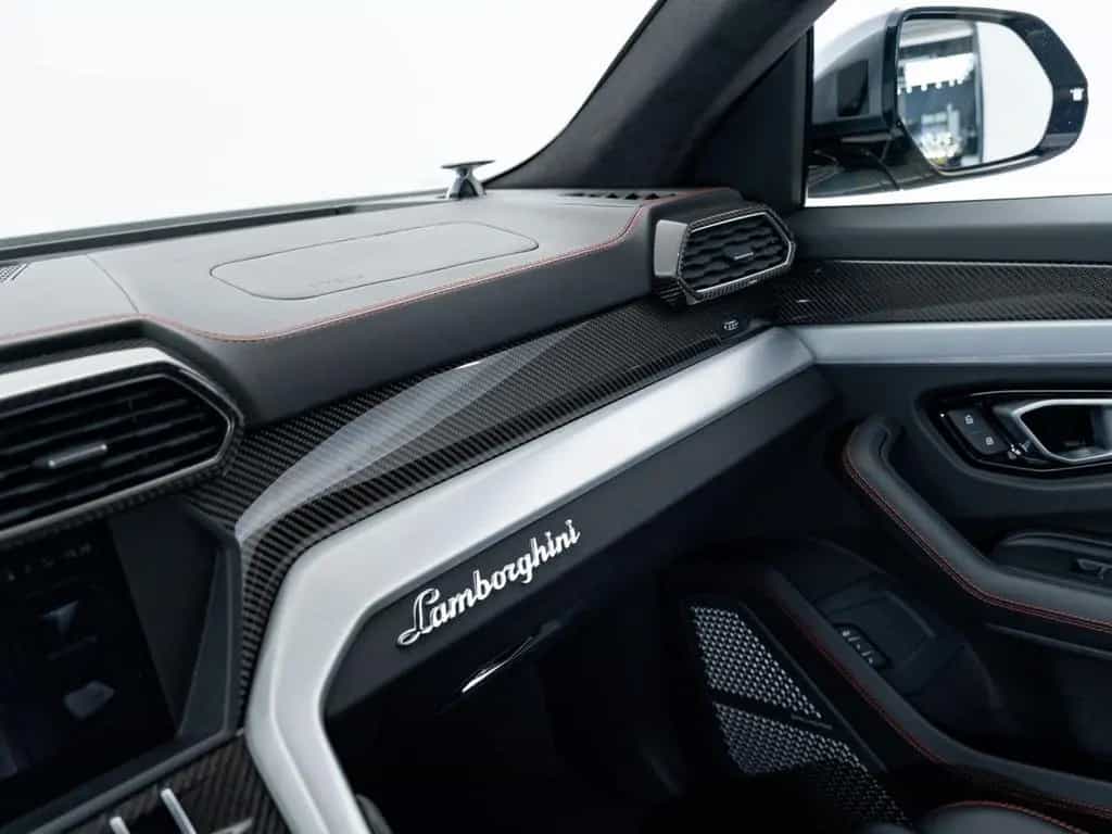 Lamborghini Urus Carbon I B&O I Winter tires 07/2019-photo-43