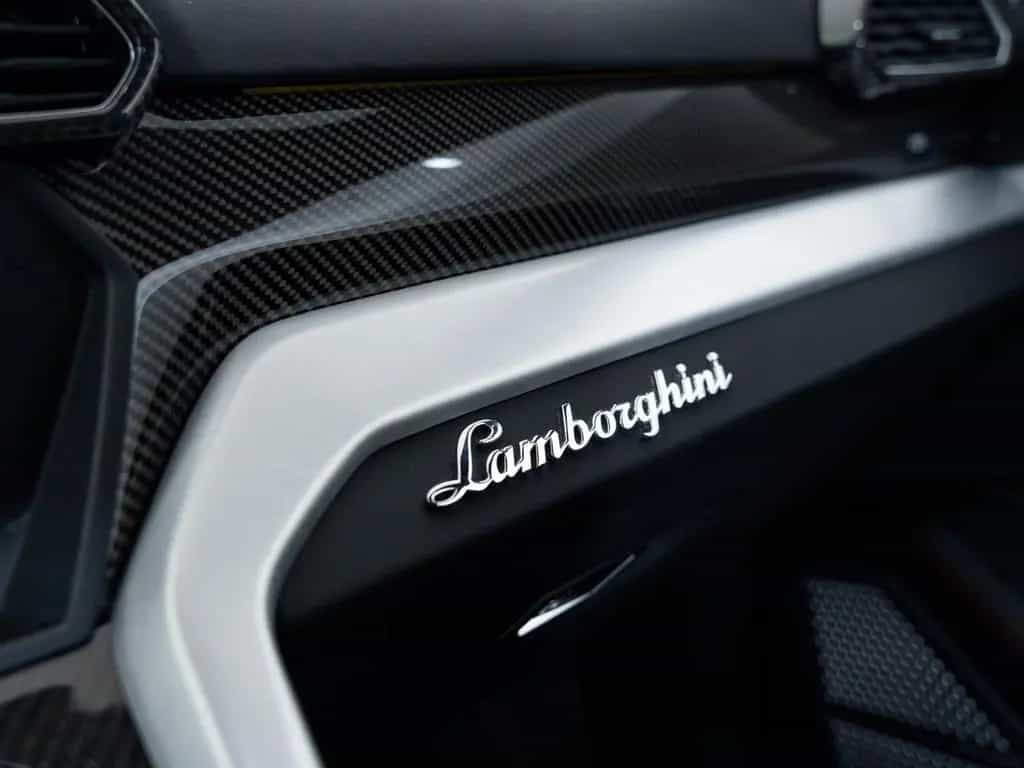 Lamborghini Urus Carbon I B&O I Winter tires 07/2019-photo-45