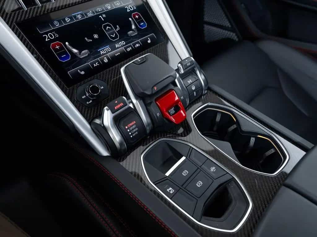 Lamborghini Urus Carbon I B&O I Winter tires 07/2019-photo-47