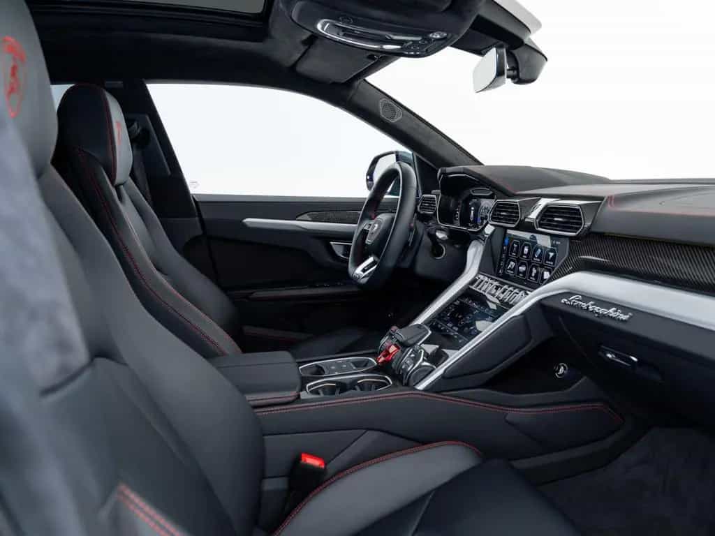 Lamborghini Urus Carbon I B&O I Winter tires 07/2019-photo-49
