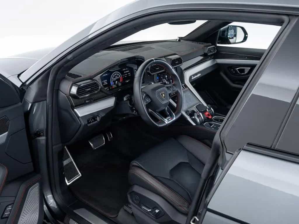 Lamborghini Urus Carbon I B&O I Winter tires 07/2019-photo-5