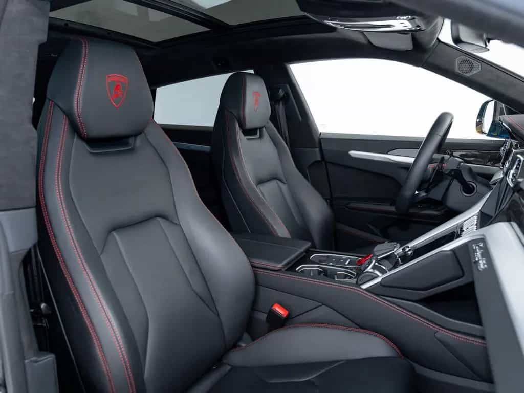Lamborghini Urus Carbon I B&O I Winter tires 07/2019-photo-7