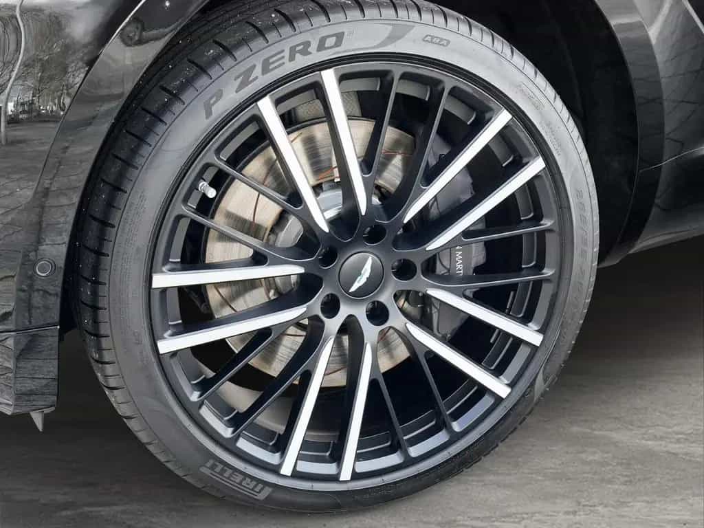 Aston Martin DBX 550 UPE 227.330,-€ Jet Black / Onyx Black 05/2025-photo-12