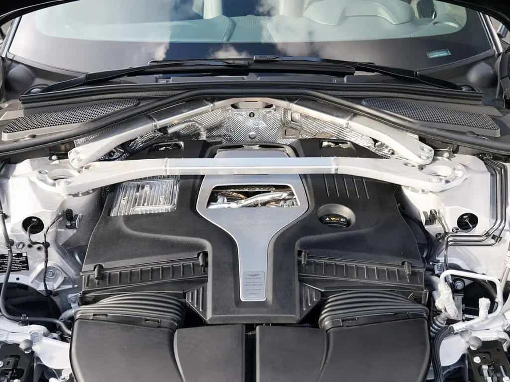 Aston Martin DBX 550 UPE 227.330,-€ Jet Black / Onyx Black 05/2025-photo-17