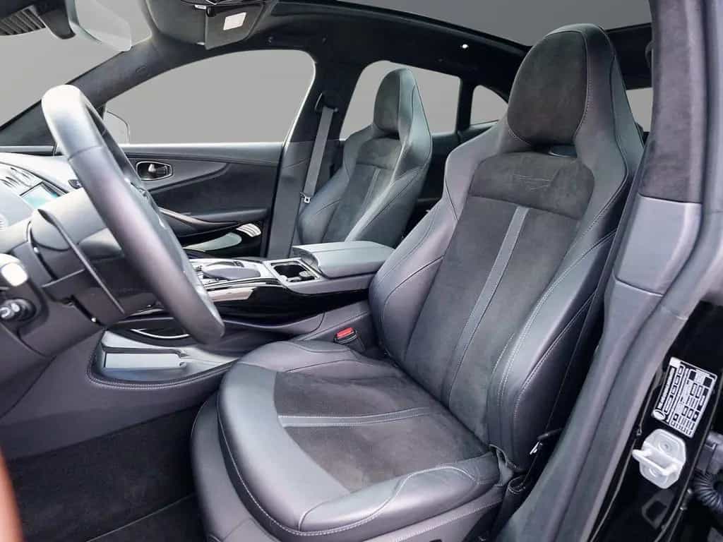 Aston Martin DBX 550 UPE 227.330,-€ Jet Black / Onyx Black 05/2025-photo-20