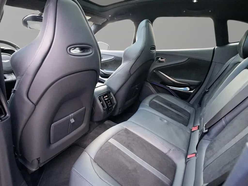 Aston Martin DBX 550 UPE 227.330,-€ Jet Black / Onyx Black 05/2025-photo-31