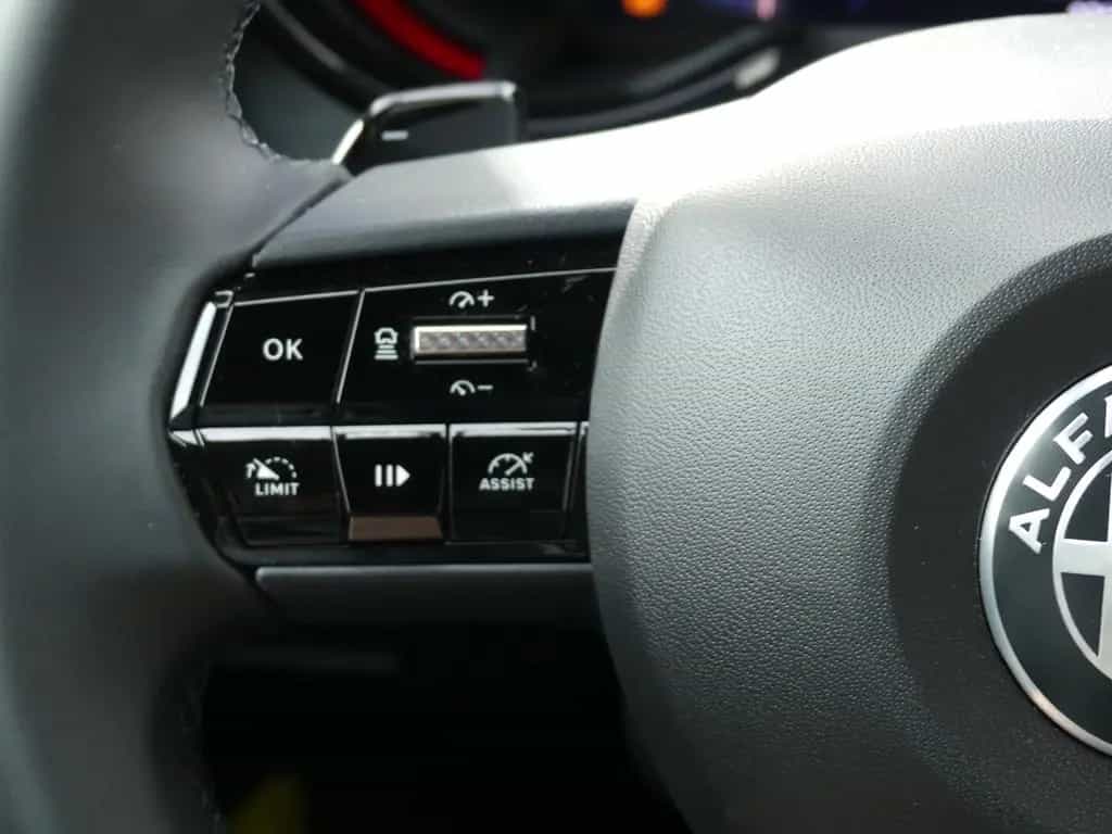 Alfa Romeo Junior IBRIDA SPECIALE 1.2 VGT 136PS DCT6 TECHNO 08/2025-photo-20