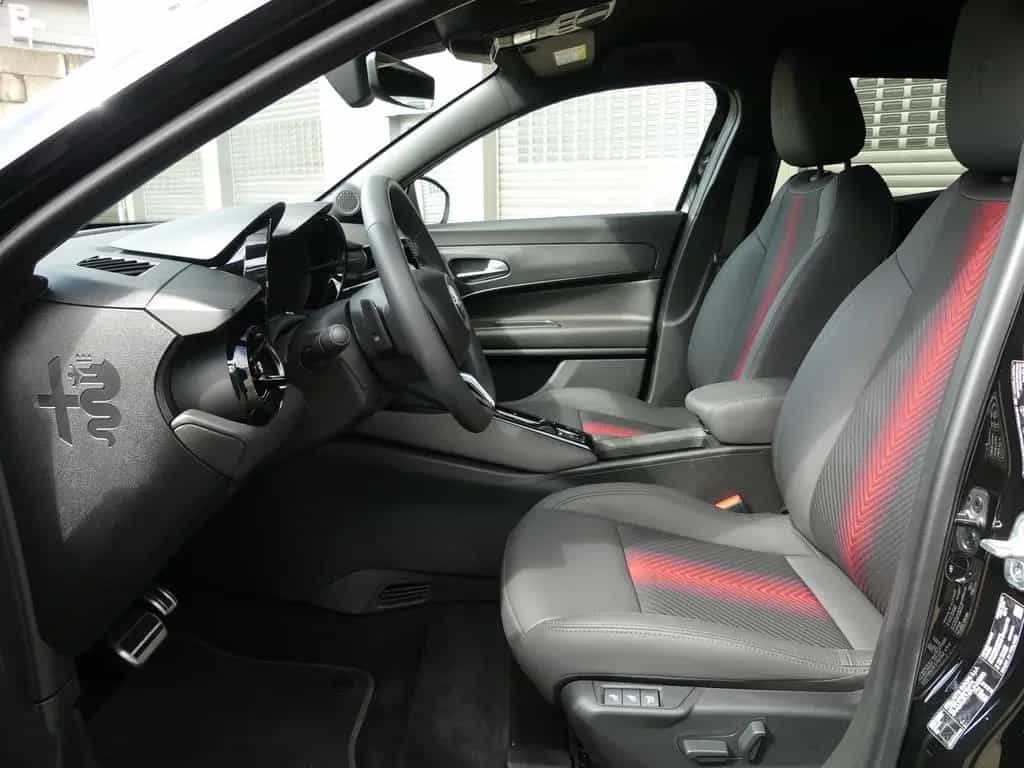 Alfa Romeo Junior IBRIDA SPECIALE 1.2 VGT 136PS DCT6 TECHNO 08/2025-photo-9