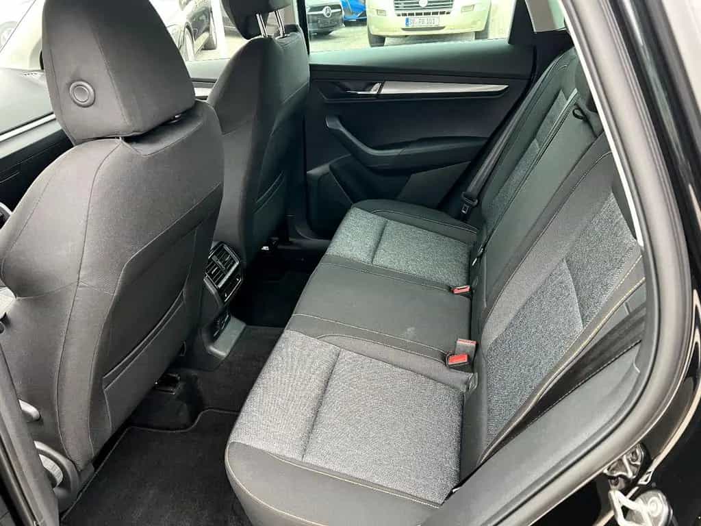 Skoda Karoq 1.5 TSI ACT Clever LED Navi Sitzh. ACC DAB 03/2022-photo-12
