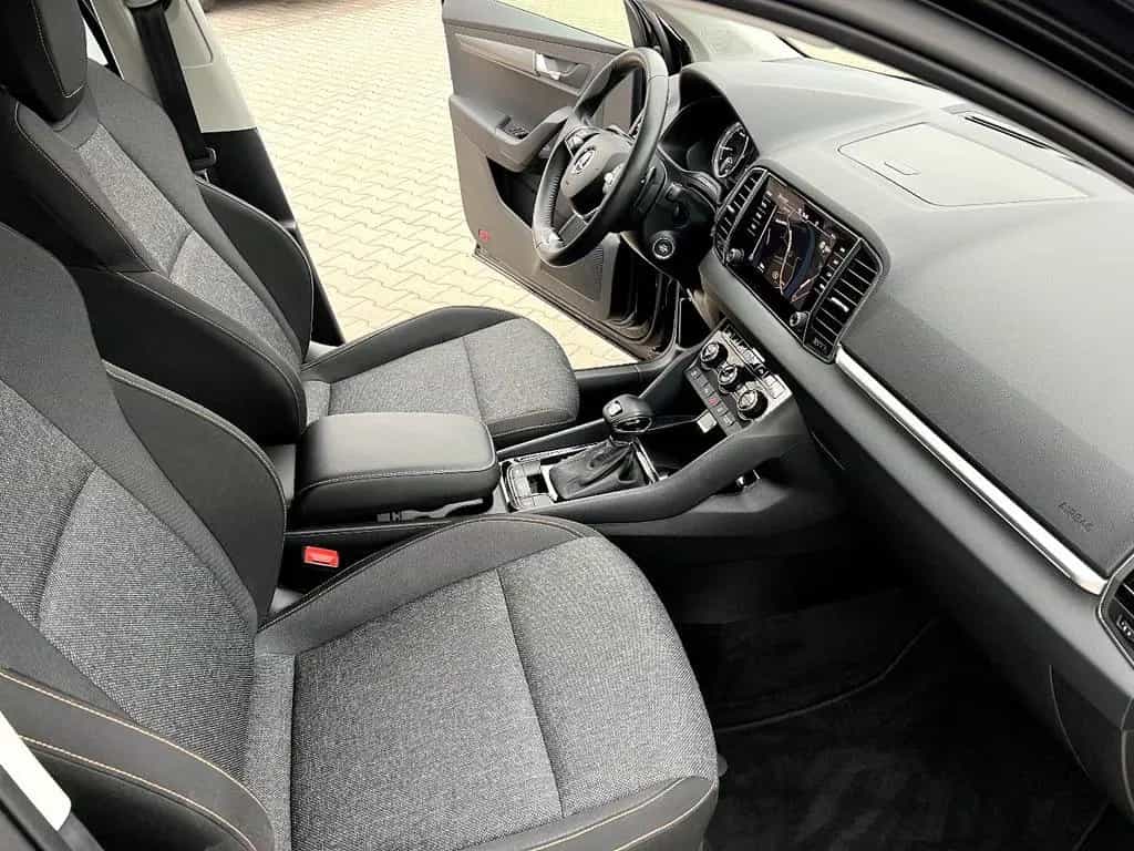 Skoda Karoq 1.5 TSI ACT Clever LED Navi Sitzh. ACC DAB 03/2022-photo-21