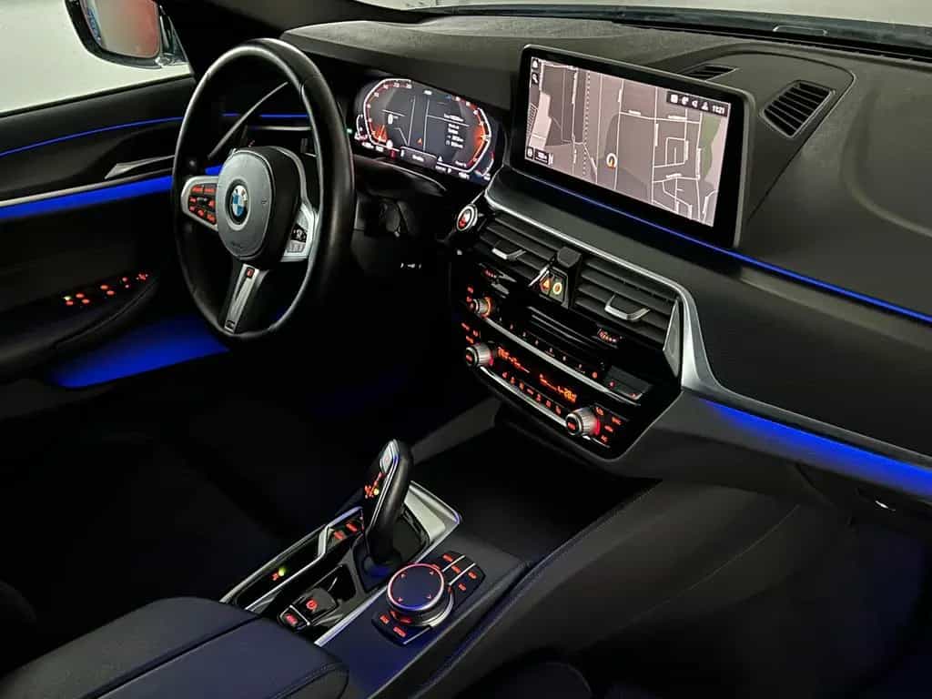 BMW 5 Series 520 d xDrive M SPORT/STHZ/LED/ACC/AHK/AMBIENTE 09/2020-photo-18