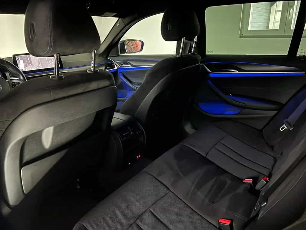 BMW 5 Series 520 d xDrive M SPORT/STHZ/LED/ACC/AHK/AMBIENTE 09/2020-photo-24