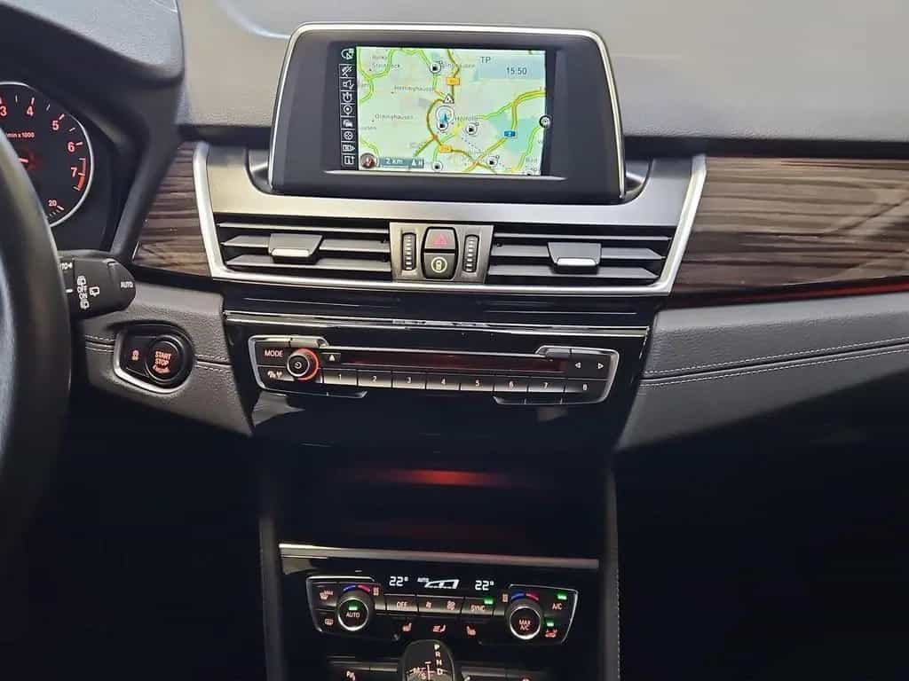BMW 2 Series 220 i Active Tourer Luxury Line NAVI LEDER LED 03/2016-photo-12