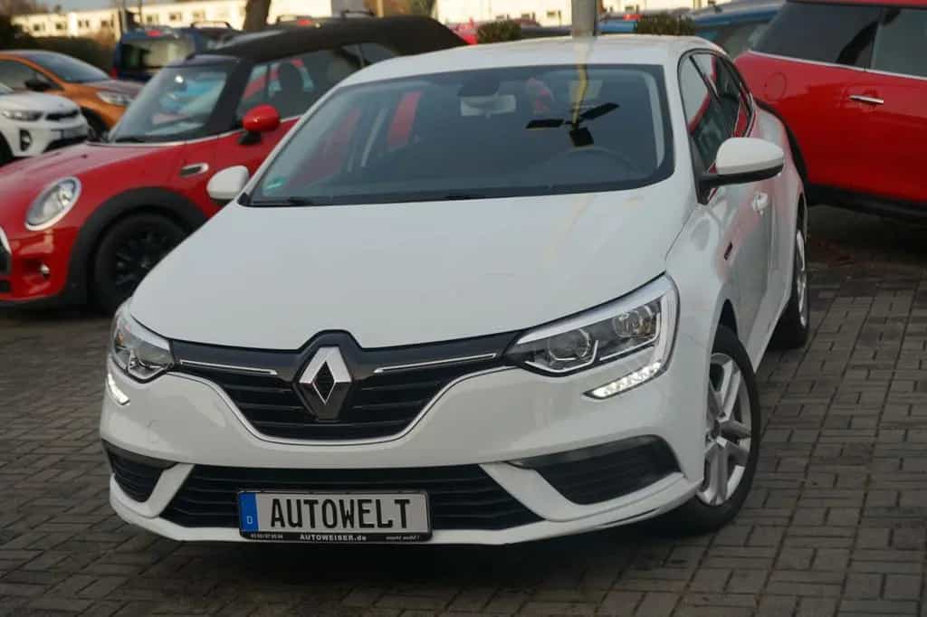 Renault Megane ENERGY TCe 100 Play Grandtour 04/2018-photo-0