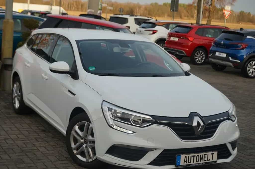 Renault Megane ENERGY TCe 100 Play Grandtour 04/2018-photo-1
