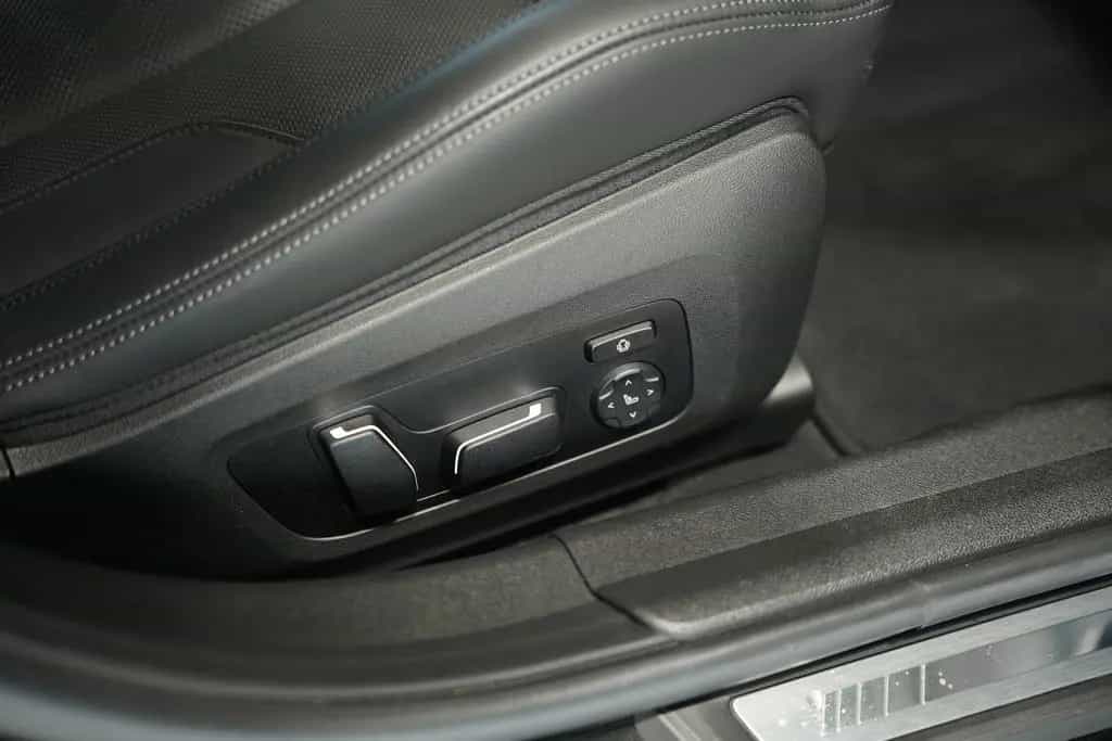 BMW M3 xD Competition *1.H *Carbon*MwSt.*H&K*Leder 11/2023-photo-21