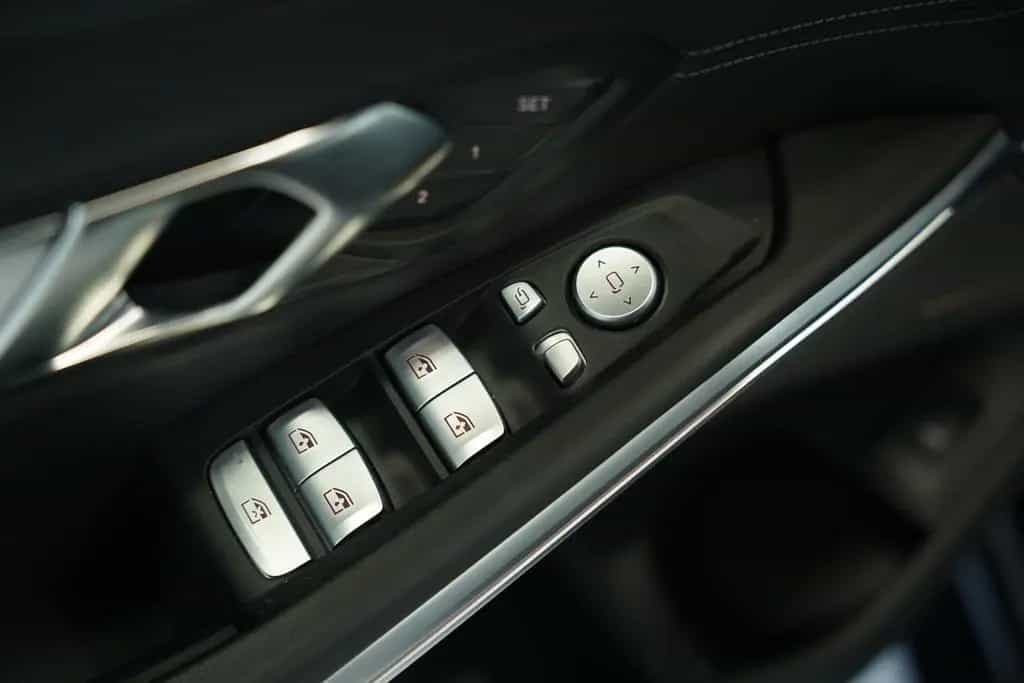 BMW M3 xD Competition *1.H *Carbon*MwSt.*H&K*Leder 11/2023-photo-29