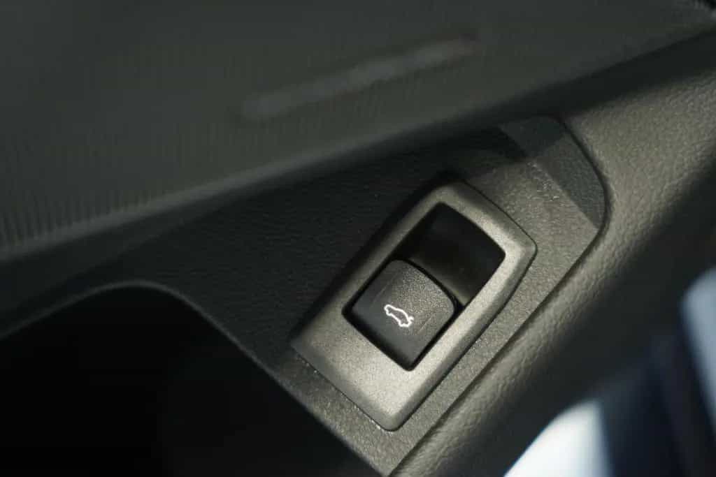 BMW M3 xD Competition *1.H *Carbon*MwSt.*H&K*Leder 11/2023-photo-30