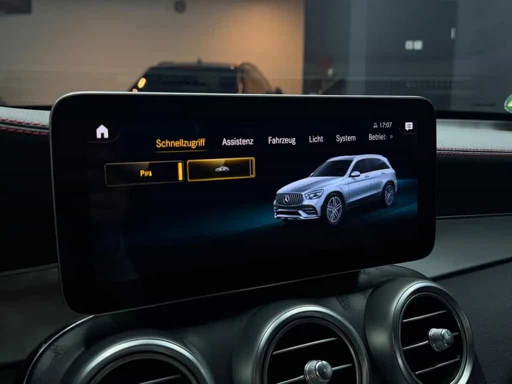 Mercedes-Benz GLC-Class 43 AMG 4Matic*AHK*PANO*VIRTUAL*SPORTABGAS 09/2020-photo-29