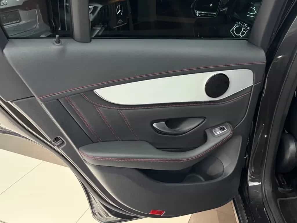 Mercedes-Benz GLC-Class 43 AMG 4Matic*AHK*PANO*VIRTUAL*SPORTABGAS 09/2020-photo-36