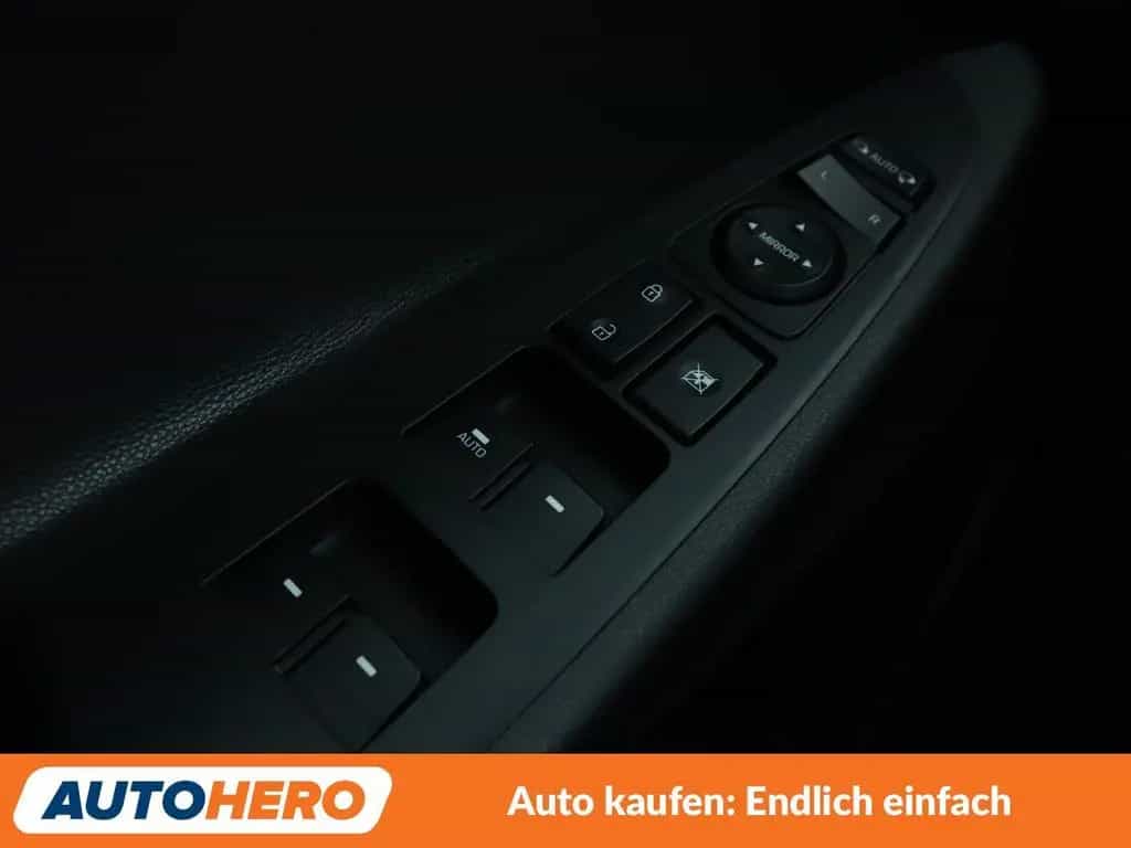 Hyundai TUCSON 1.6 TGDI Passion + 2WD*NAVI*TEMPO*CAM*PDC 09/2018-photo-24