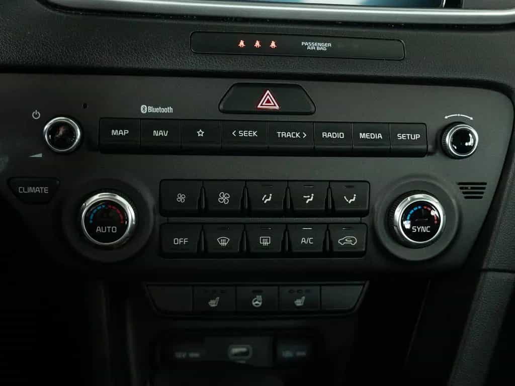 Kia Sportage Vision AUTOM./SITZHZG./KAMERA/DAB 06/2020-photo-12