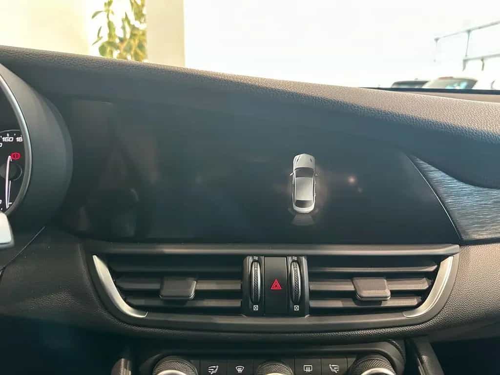 Alfa Romeo Giulia 2.2 Turbodiesel 150 CV Super 04/2018-photo-14