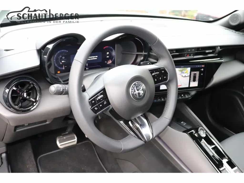 Alfa Romeo Junior Ibrida 1.2 VGT 48V-Hybrid Speciale Navi D 12/2025-photo-12