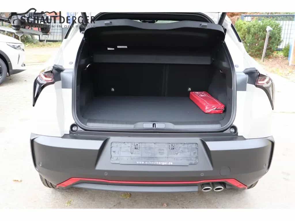 Alfa Romeo Junior Ibrida 1.2 VGT 48V-Hybrid Speciale Navi D 12/2025-photo-6