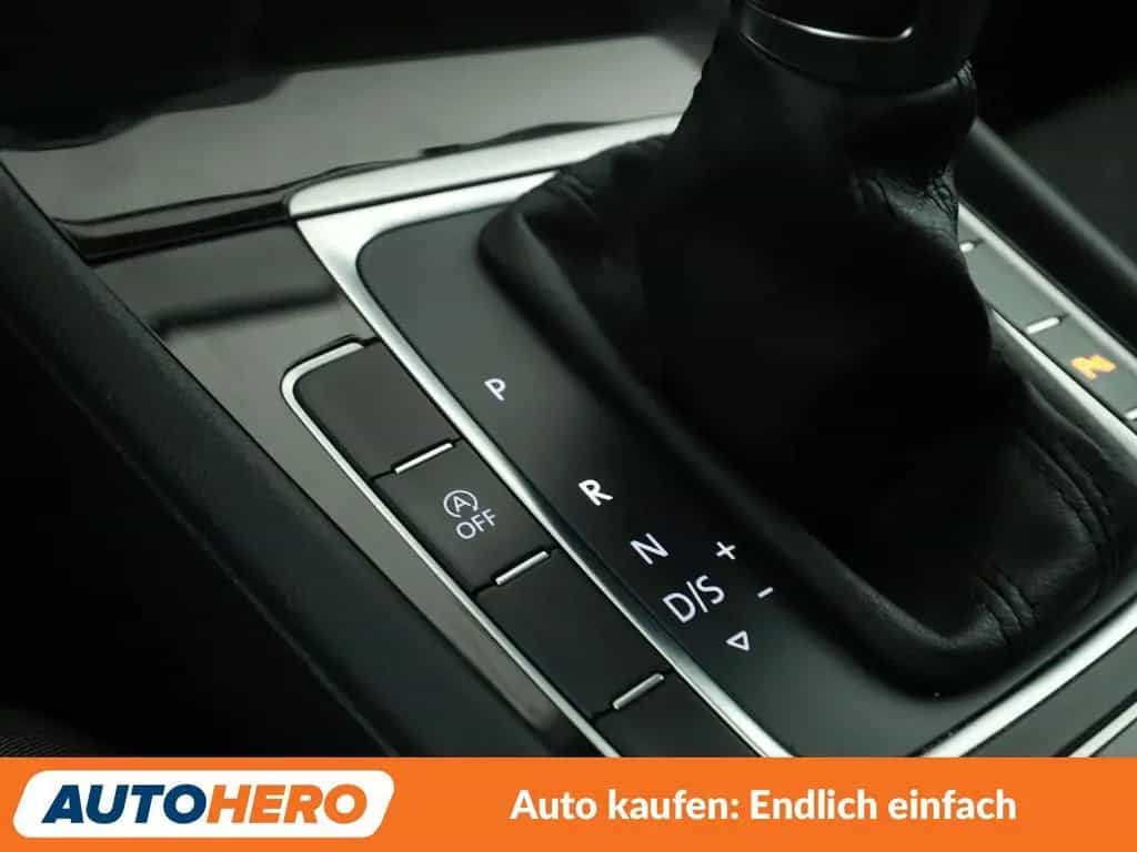 Volkswagen Golf VII 1.0 TSI Join Aut.*CAM*LED*NAVI*ACC*SHZ* 02/2019-photo-25