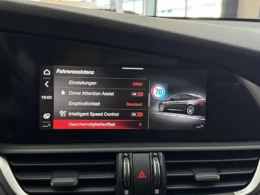Alfa Romeo Giulia 2.0 Veloce Q4 Turbo Panoramadach Xenon 03/2022-photo-21