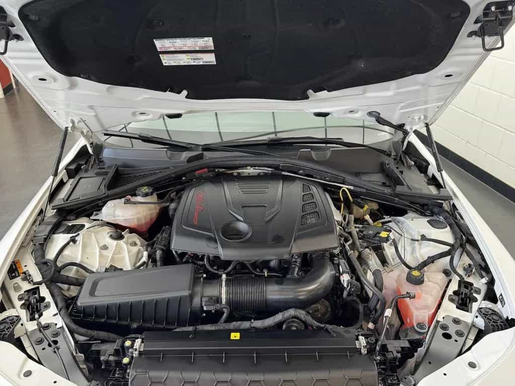 Alfa Romeo Giulia 2.0 Veloce Q4 Turbo Panoramadach Xenon 03/2022-photo-33