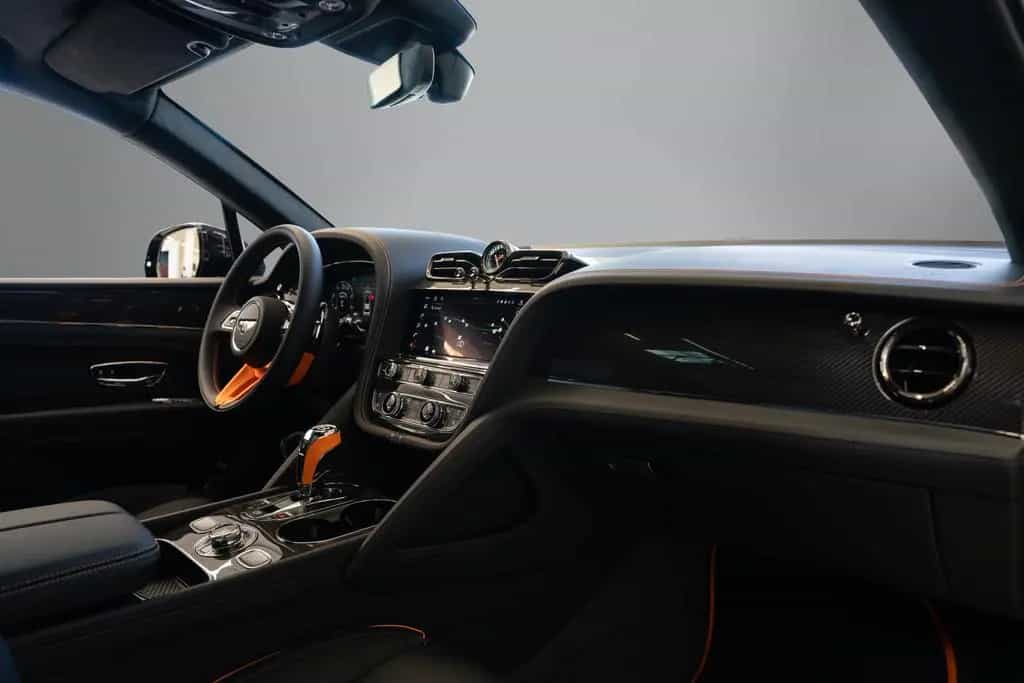 Bentley Bentayga V8 null-photo-16