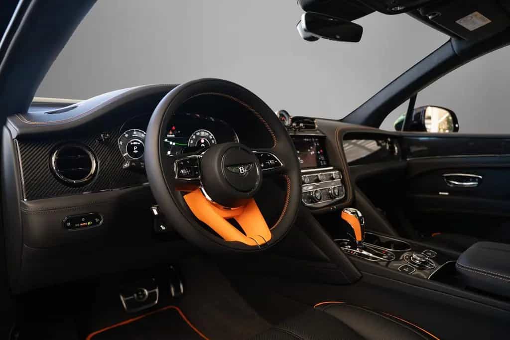 Bentley Bentayga V8 null-photo-17