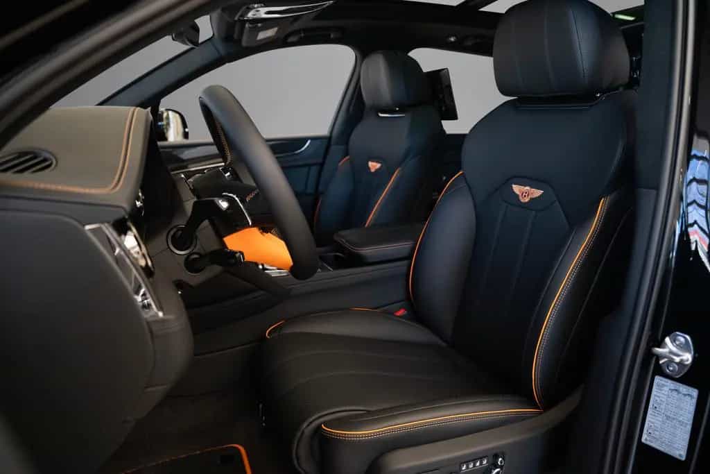 Bentley Bentayga V8 null-photo-19
