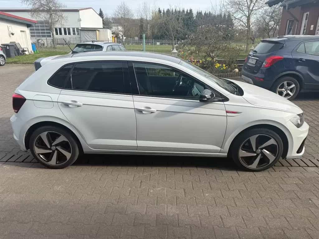 Volkswagen Polo VI GTI VIRTUAL PDC SHZ KAMERA 12/2020-photo-5