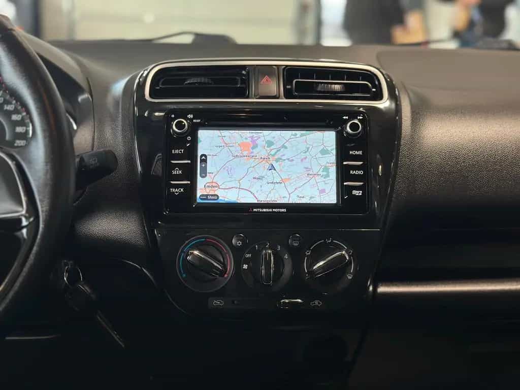 Mitsubishi Space Star 1.2 MIVEC Diamant+ ClearTec S-HE/NAVI 02/2020-photo-23