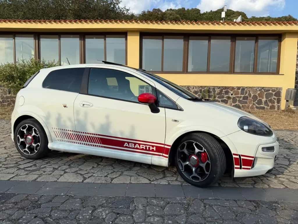 Abarth Punto 1.4 16V Turbo Multiair S&S 10/2010 10/2010-photo-2