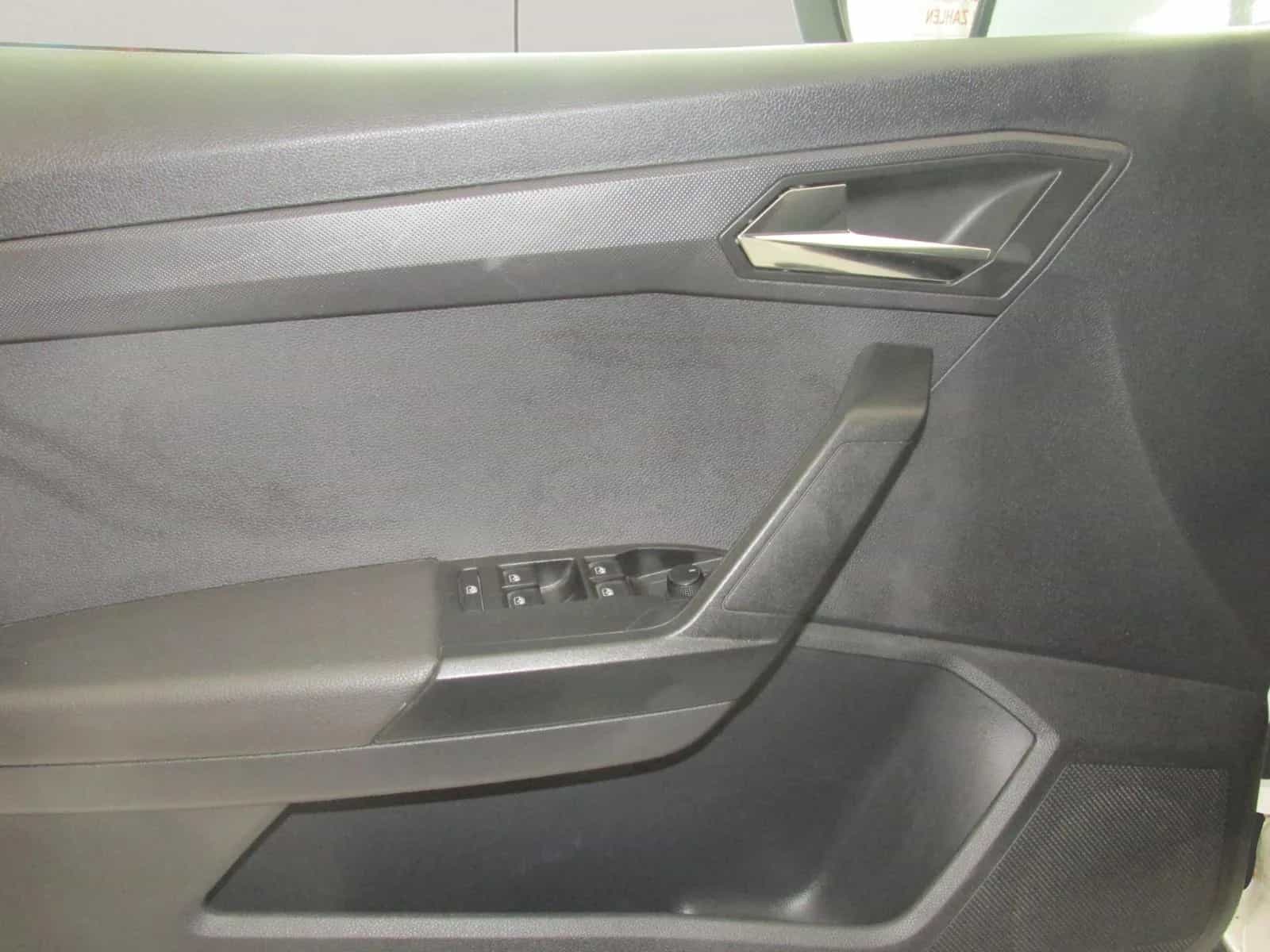 Seat Arona 09/2018-photo-17