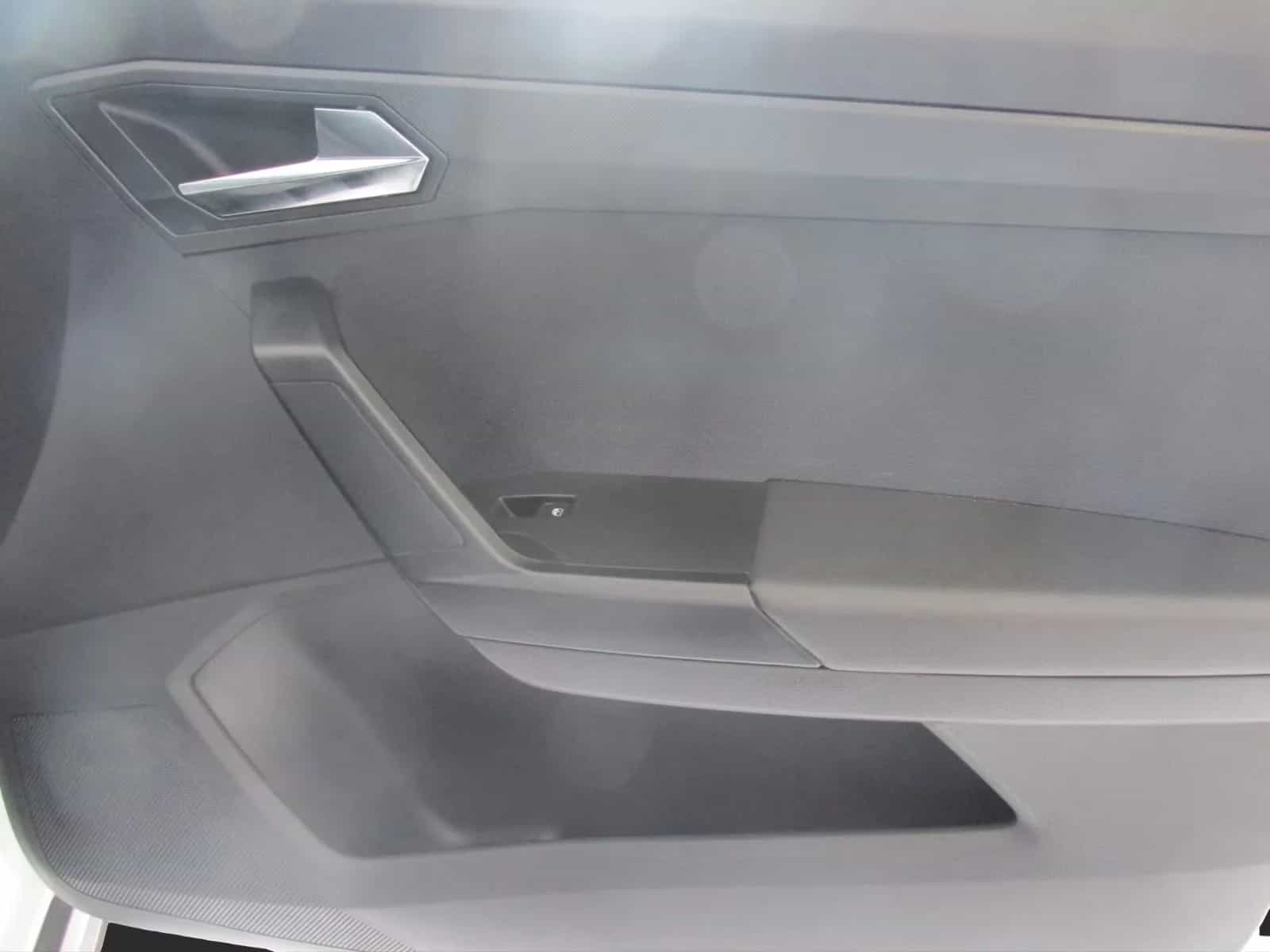 Seat Arona 09/2018-photo-22