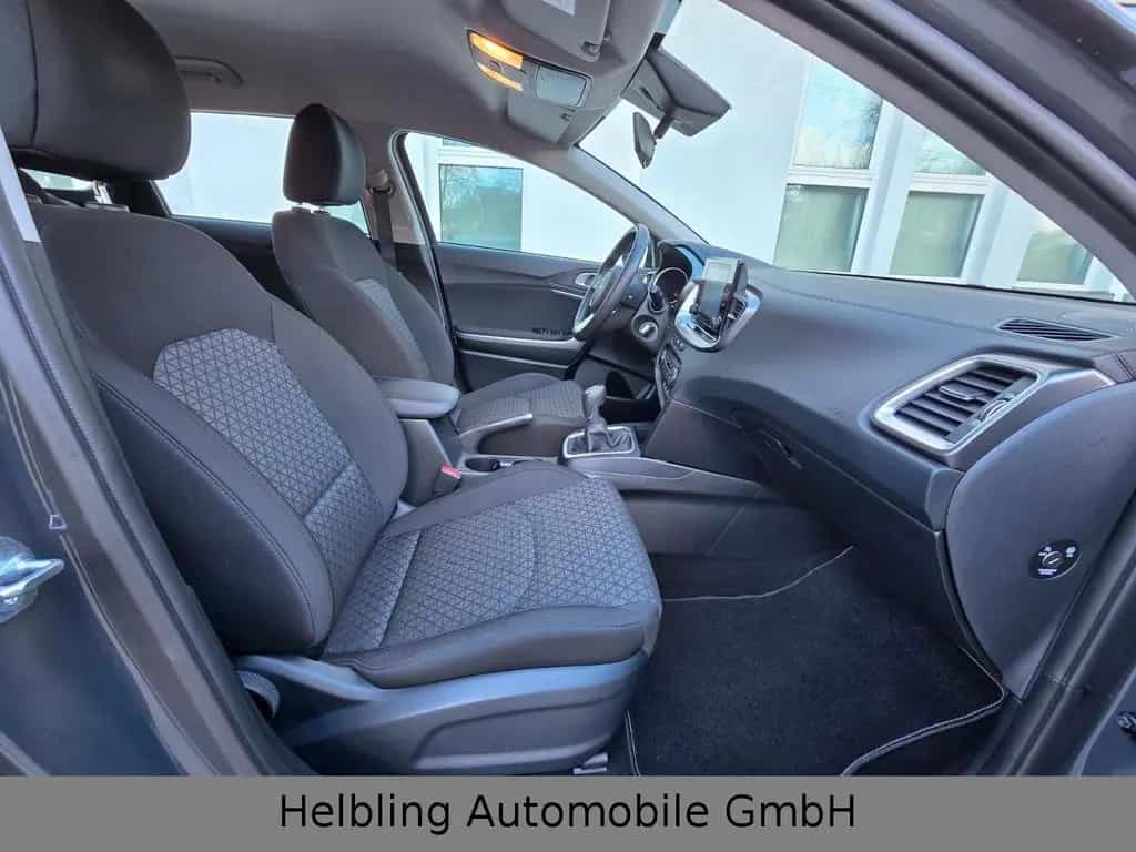 Kia Ceed Sportswagon Vision 09/2023-photo-13